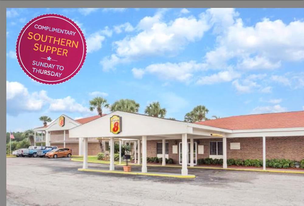 Super 8 By Wyndham Lake City Luaran gambar