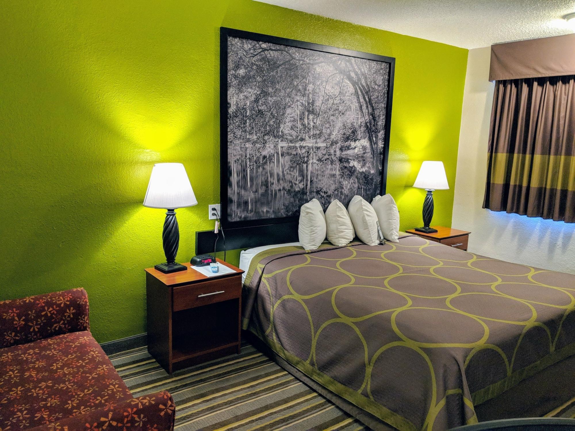 Super 8 By Wyndham Lake City Luaran gambar