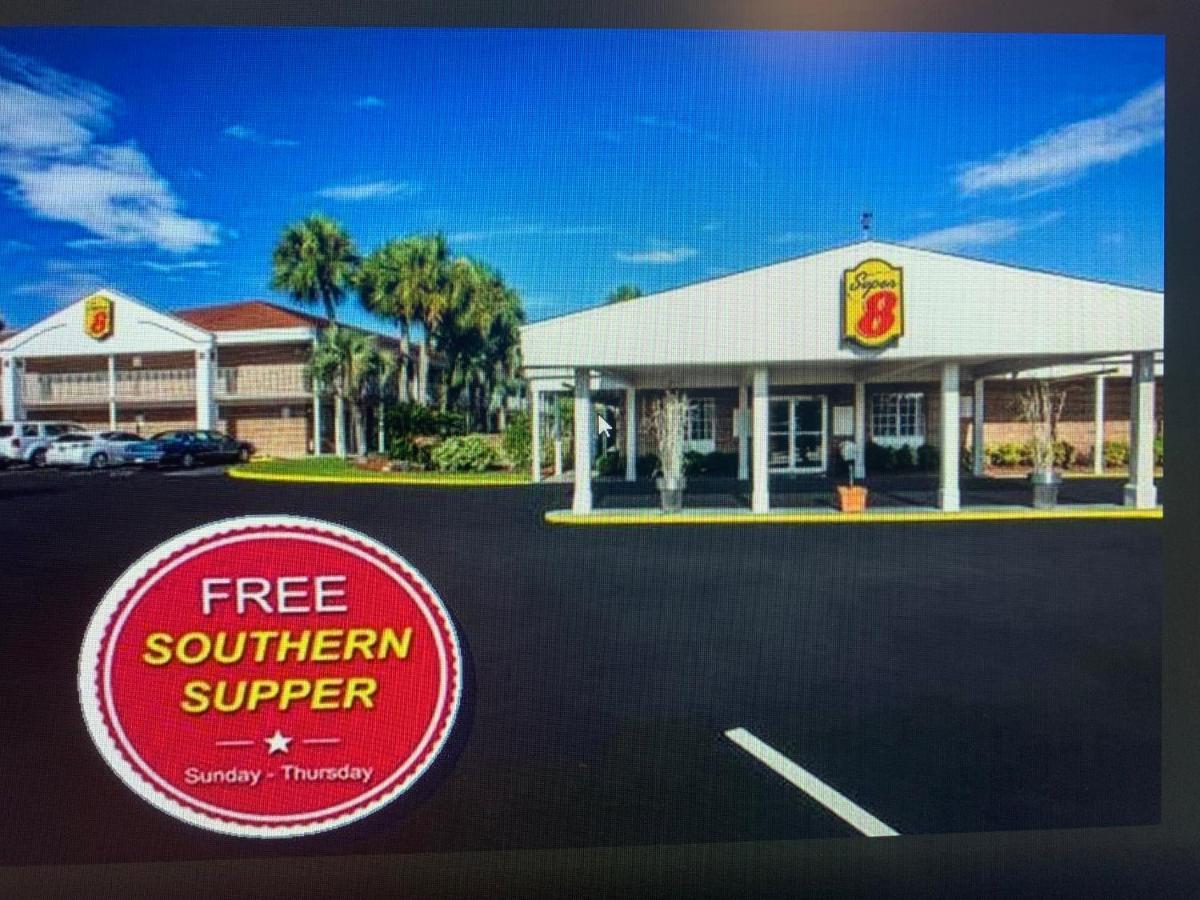 Super 8 By Wyndham Lake City Luaran gambar